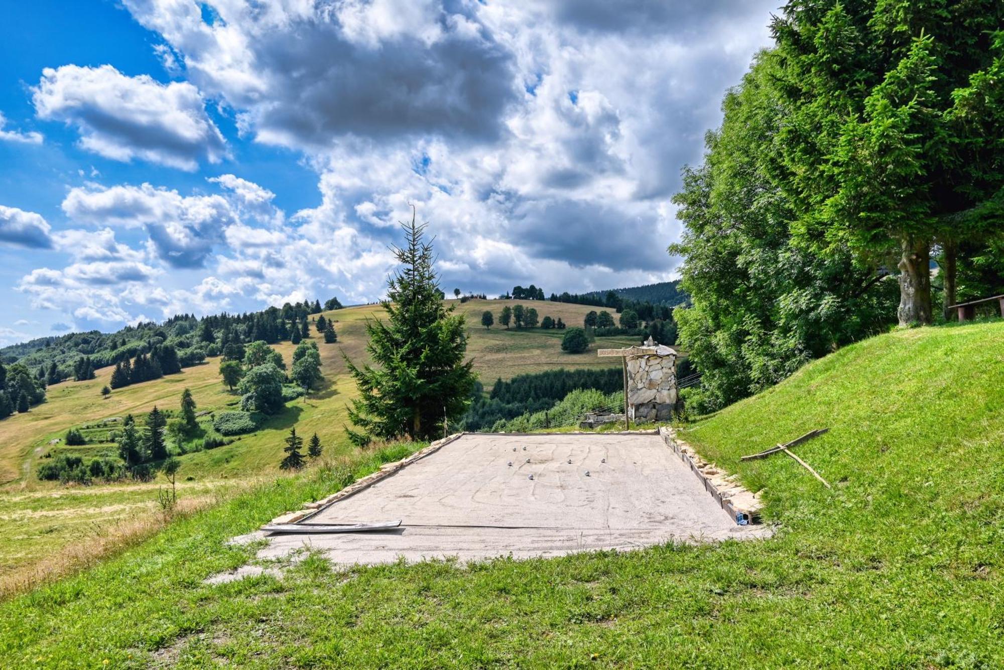 Zbojnicka Chata Зеленец Экстерьер фото